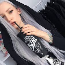 Shelly Curry's Instagram, Twitter & Facebook