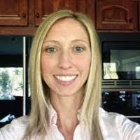 Elizabeth Thaler's Instagram, Twitter & Facebook