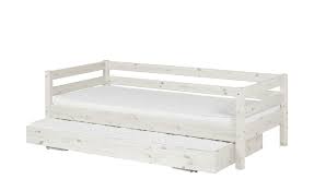 Flexa Bett Mit Ausziehbett Flexa Classic Kiefer Weiss Das ausziehbett von flexa fährt auf leisen rollen, ist somit besonders einfach an einen anderen standort zu befördern und vermeidet kratzer im parkett. flexa bett mit ausziehbett flexa classic gefunden bei mobel kraft