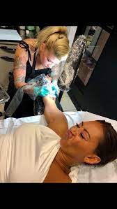 Encuentra fotos de stock perfectas e imágenes editoriales de noticias sobre mel b tattoo en getty explora 198 fotografías e imágenes de stock sobre mel b tattoo o realiza una nueva búsqueda para. Mel B Unveils Dramatic New Tattoo After Announcing She S Checking Into Rehab Mirror Online