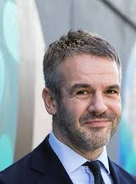 Jed Phillips's Instagram, Twitter & Facebook