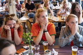 Bent u in nederland, bel dan het nummer +31 247 247 247, whatsapp naar nummer +31 682 387 796 of twitter via @247bz. Dx7jtywzbmsvfm