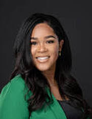 Jennifer Schaal's Instagram, Twitter & Facebook