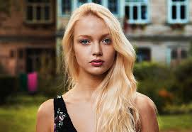 Warum so viele männer polnische frauen und ihr aussehen besonders reizvoll und anziehend finden, liegt eher daran, dass polnische frauen auf ein betont feminines erscheinungsbild achten. Weltweite Schonheit The Atlas Of Beauty Zeigt Die Internationalen Facetten Der Schonheit