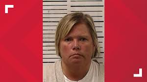 Kari Rowe's Instagram, Twitter & Facebook