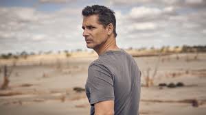 How to say david strathairn in english? Eric Bana Stars In The Dry An Exceptional New Film