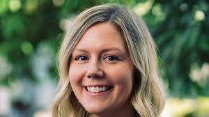 Ashley Voss's Instagram, Twitter & Facebook