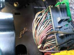 Voila que depuis hier il affiche frein de parking defaillant. Scenic 2 Probleme Connectique Sous Siege Vitre Electrique Avt Droit Hs Renault Mecanique Electronique Forum Technique Forum Auto