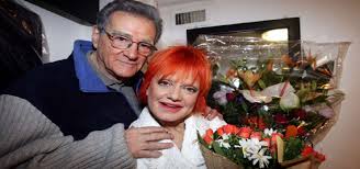 Teddy reno è lo pseudonimo artistico di ferruccio merk ricordi, il nome vero. Rita Pavone E Teddy Reno Un Amore Da Scandalo Che Dura Da 50 Anni