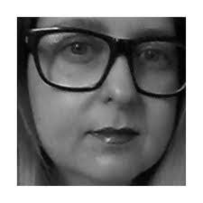 Kim Thibault's Instagram, Twitter & Facebook