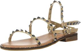 Whether you have a classy wedding planned, want to show off your moves or just like collecting admiring glances: Amazon Com Steve Madden Women S Travel Flat Sandal Flats