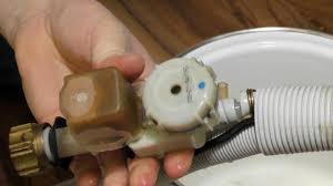 Erfahren sie mehr über mögliche ursachen und die lösungen. Siemens Geschirrspuler Aquastop Tauschen Reparatursatz Anleitung Diybook At