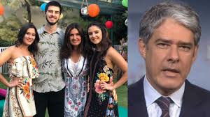 Fatima bernardes com amiga, filhos, william bonner e natasha dantas. Globo Emite Comunicado Sobre Ataques A Bonner Fatima E Filhos Apoio