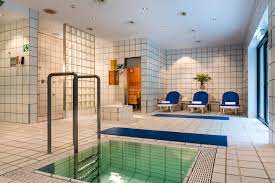The wellness experts, kadir gezer and his team, warmly welcome you to take a break from the hectic hustle and bustle in this oasis of relaxation. Wellness Hotel Nahe Flughafen Tegel Holiday Inn Berlin City West