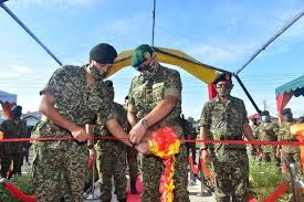 Tak hanya punya tentara hebat, malaysia juga memiliki kekuatan darat yang luar biasa. Tentera Darat Malaysia Warga Kem Semenggo Terima Rumah Keluarga Baharu