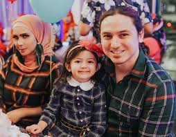 Putri penjahat yang ingin tinggal di rumah kue. Rumah Tangga Ada Pasang Surutnya Che Ta Jawab Dakwaan Bakal Fail Cerai Sensasi Mstar