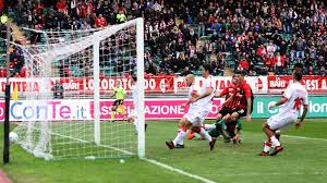 Half time / full time record bari vs foggia. Serie B Bari Foggia 1 0 La Decide Il Foggiano