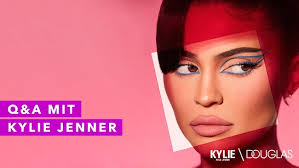 Hugo Boss bald auf Vorkrisenniveau, smarter Verkaufsautomat von Smoothr,  Douglas launcht Kylie Cosmetics. › Location Insider