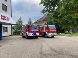 Bewohner eines mehrfamilienhauses nahmen im treppenhaus eine verrauchung sowie brandgeruch wahr. Freiwillige Feuerwehr Frankenburg