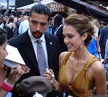 Even the pose that jessica is striking in this picture is sweet as. Jessica Alba Wikipedia