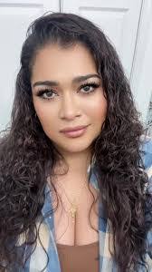 Felicia Alves's Instagram, Twitter & Facebook