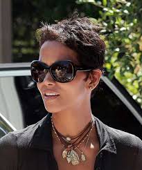 She once said, when you have short hair, there's just a feeling of here i am. 20 Pixie Cuts Halle Berry Pixie Cut Haircut For 2019