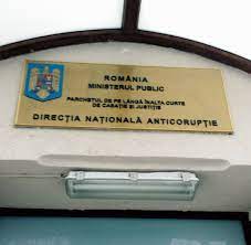 Direcţia de combatere a criminalităţii . este unitatea specializată din structura inspectoratului general al poliţiei române, cu competenţă teritorială generală,care desfăşoară şi coordonează activitatea de combaterea criminalităţii organizate la nivel naţional, în conformitate cu actele. Directorul Adjunct Al DirecÅ£iei De Combatere A CriminalitÄƒÅ£ii Organizate Din Igpr UrmÄƒrit Penal 10 11 2015 Bursa Ro