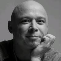 100+ perfiles de «Lanzo»