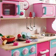 cuisine enfant bois 50 idees pour surprendre votre petite cuisine enfant cuisine en bois enfant fabriquer cuisine