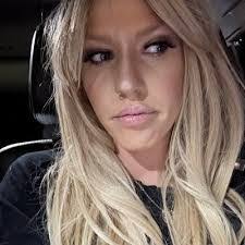 Paige Brawner's Instagram, Twitter & Facebook