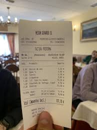 מסעדות ליד ‪el meson del asado antigua casa. Meson Gerardo Cenando Con Pablo