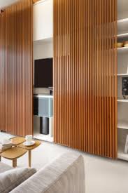 .tv aussparung von schlafzimmerschrank mit tv fach bild schwebetürenschrank cinema schrank kleiderschrank in sandeiche lava von schlafzimmerschrank mit tv fach photo staud media kleiderschrank mit tv fach glas viele farben breite 298 von schlafzimmerschrank mit tv fach bild. Kleiderschrank Mit Einer Tv Nische 49 Fotos Modell Mit Einem Eingebauten Schrank Oder Regal Mit Einem Fernseher In Der Mitte