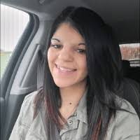 Erin Poll's Instagram, Twitter & Facebook