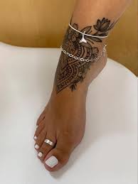 Pin By Destiny Marchani On Tatuagens In 2020 Foot Tattoos For Women Anklet Tattoos Cute Foot Tattoos