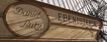 Dans le domaine de la menuiserie, il existe plusieurs outils que vous devez avoir afin de bien travailler le bois. Lutz Menuiserie Ebenisterie Linkedin