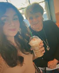 Scarlett Hicks (@scarletthicks) • Instagram photos and videos