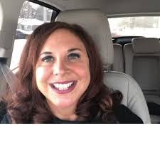 Leah Pyle's Instagram, Twitter & Facebook