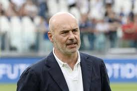 Segretario nazionale del partito democratico e presidente della regione lazio seguimi. Chi E Luca Zingaretti Il Commissario Montalbano Della Tv
