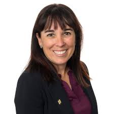 J'ai le plaisir de vous annoncer que j'occupe désormais le poste de  Conseillère en ressources humaines chez Hecla Québec.