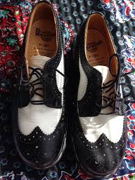 Black And White Wingtip Doc Martens Vintage Black White Wing Tip Doc Martens Oxfords Men S 7 Women S 9 On Etsy 62 00 Dress Shoes Men Mens Oxfords Dress Shoes