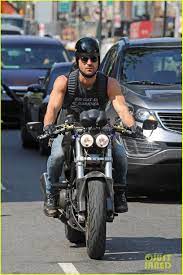 Pin On Men And Bikes