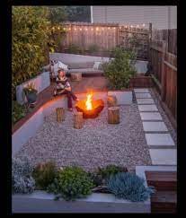 pin von rubianesa baker auf design fireplaces fire pits moderner hinterhof landschaftsdesign hinterhof garten