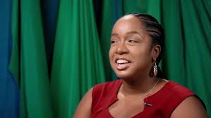 Nadia Mclean Reveals Her Teal