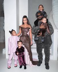 How many kids does cardi b. Stylish Moms And Their Kids Cardi B And Kulture Gabrielle Union And Kaavia Lori And Marjorie And More Fashion Bomb Daily Style Magazine Celebrity Fashion Fashion News What To Wear Runway