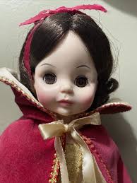 Madame Alexander 13" Snow White Doll w/ Stand