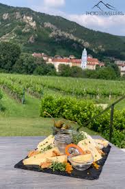 Seit jahren betreiben wir den traditionellen winzerhof mit ehrlicher leidenschaft. Wachau Die Besten Restaurants Unsere Tipps Beste Restaurants Wachau