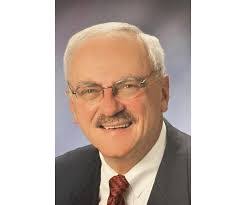 Leslie Sabo's Instagram, Twitter & Facebook