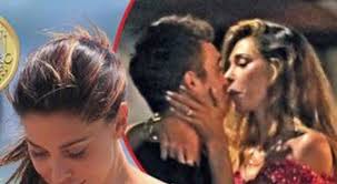 Belen e antonino si sono conosciuti nell'estate 2020, tra giugno e luglio. Belen E Il Nuovo Fidanzato Antonino Spinalbese Innamorati Eccoli Mentre Si Baciano
