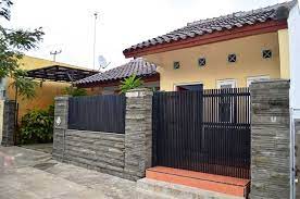 Batu yang asalnya dari gunung berapi ini punya tekstur kasar dengan bintik hitam kayaknya batu terbakar. Ide 34 Pagar Rumah Batu Alam Rumah Batu Desain Eksterior Rumah Minimalis