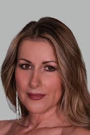 Carmen Lehman's Instagram, Twitter & Facebook